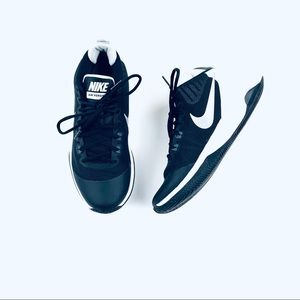 NIKE AIR Versitile Basketball Shoe High Top Laces